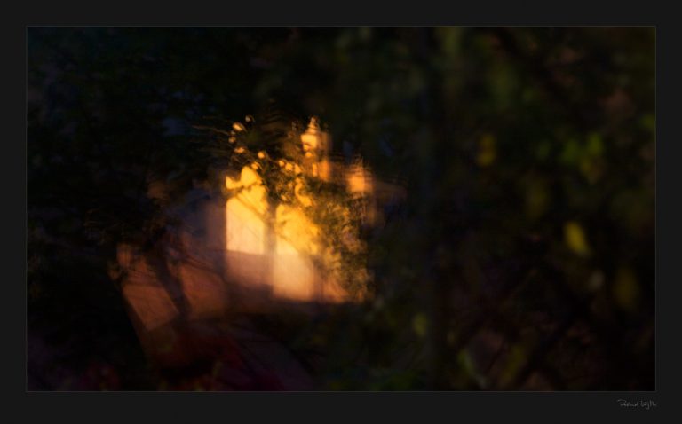 Faces of a window  |  Gesichter eines Fensters